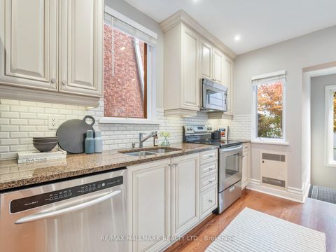 Photo 8 at 839 Carlaw Avenue, Danforth, Toronto