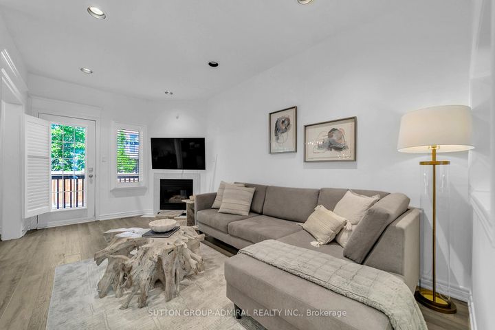 Photo 5 at 64 - 255 Shaftsbury Avenue, Westbrook, Richmond Hill
