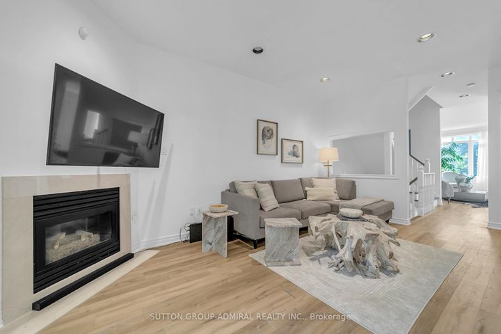 Photo 6 at 64 - 255 Shaftsbury Avenue, Westbrook, Richmond Hill