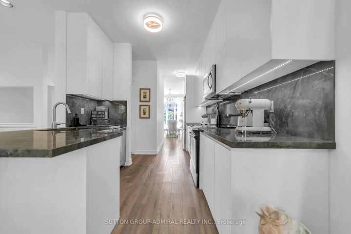 Photo 9 at 64 - 255 Shaftsbury Avenue, Westbrook, Richmond Hill