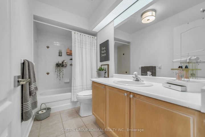 Photo 25 at 64 - 255 Shaftsbury Avenue, Westbrook, Richmond Hill