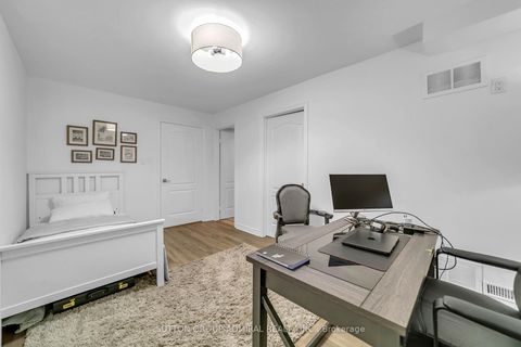 Photo 4 at 64 - 255 Shaftsbury Avenue, Westbrook, Richmond Hill