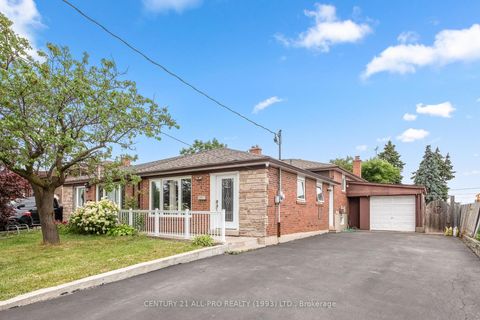 Photo 1 at 84 Goldsboro Road, Humber Summit, Toronto