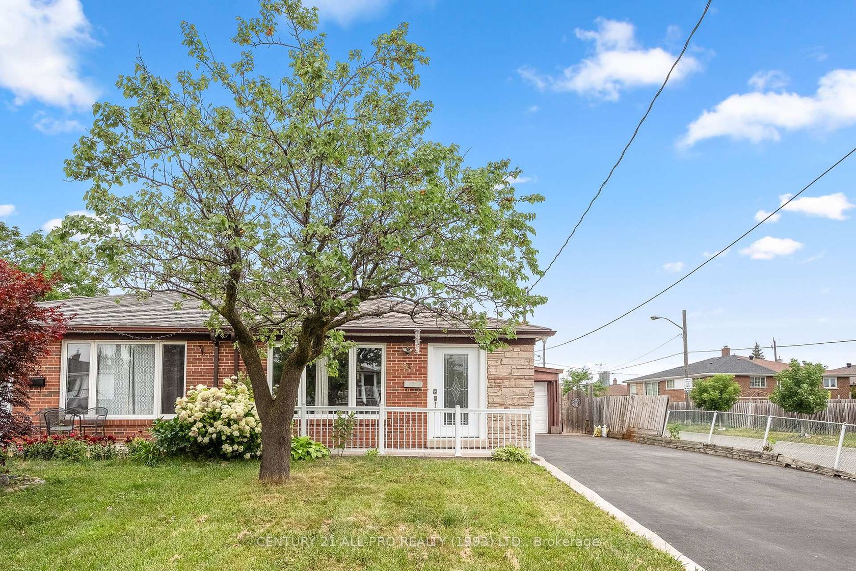84 Goldsboro Road, Humber Summit, Toronto 