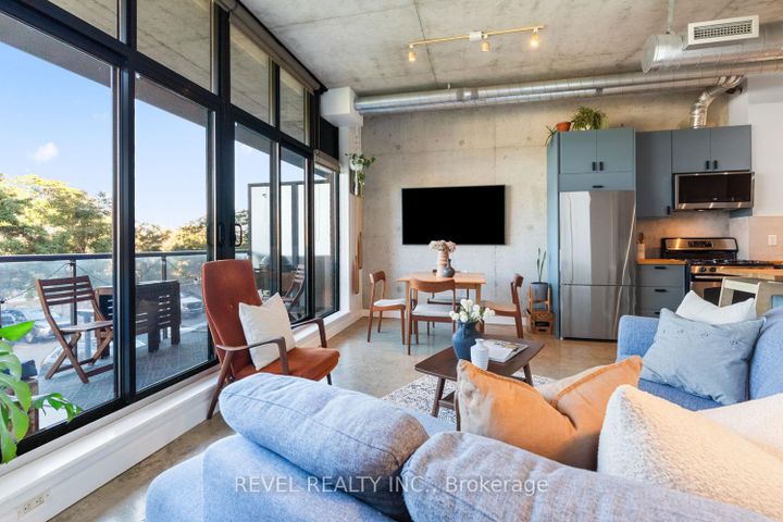 Photo 7 at 204 - 369 Sorauren Avenue, Roncesvalles, Toronto