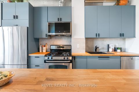 Photo 5 at 204 - 369 Sorauren Avenue, Roncesvalles, Toronto