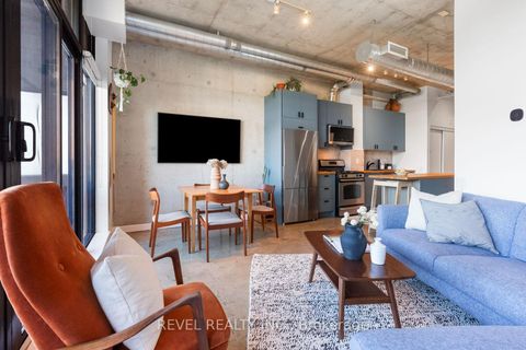 Photo 8 at 204 - 369 Sorauren Avenue, Roncesvalles, Toronto