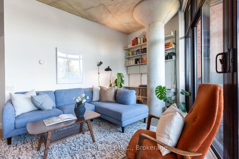 Photo 9 at 204 - 369 Sorauren Avenue, Roncesvalles, Toronto