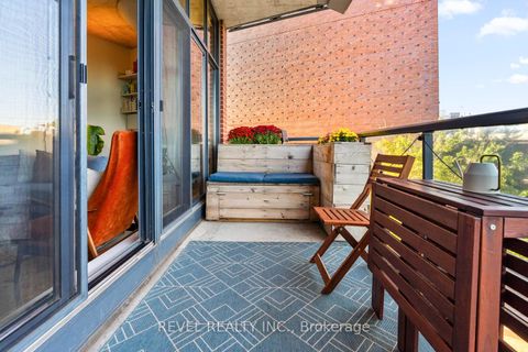 Photo 22 at 204 - 369 Sorauren Avenue, Roncesvalles, Toronto