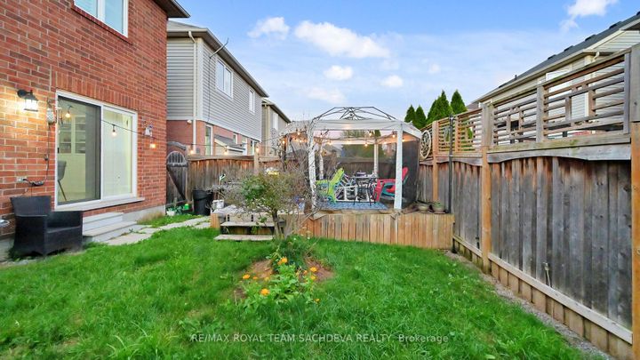 Photo 47 at 1809 Parkhurst Crescent, Duffin Heights, Pickering