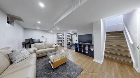 Photo 40 at 1809 Parkhurst Crescent, Duffin Heights, Pickering