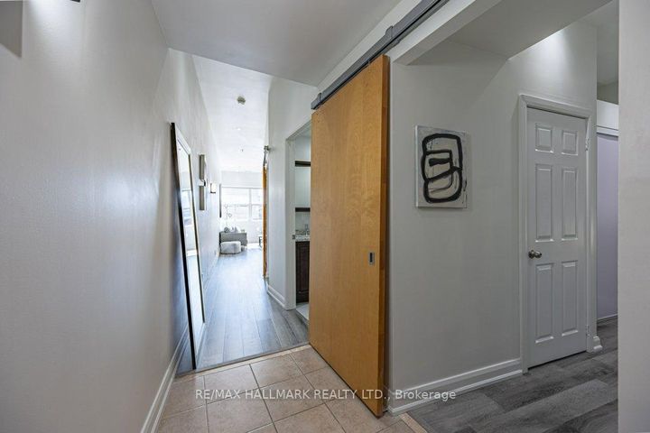 Photo 2 at 216 - 700 King Street W, Niagara, Toronto