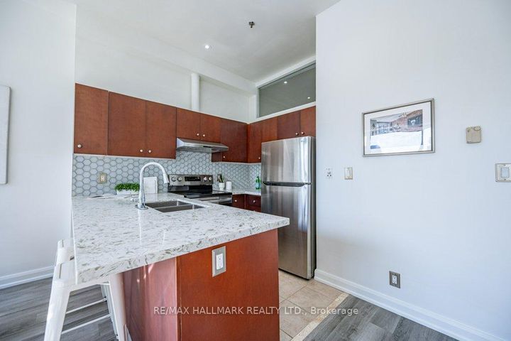 Photo 8 at 216 - 700 King Street W, Niagara, Toronto