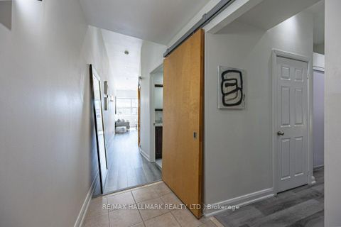 Photo 2 at 216 - 700 King Street W, Niagara, Toronto