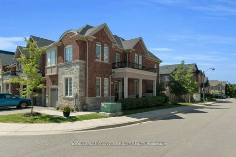 Photo 1 at 258 Harding Park Street, Glenway Estates, Newmarket Photo 1 at 258 Harding Park Street, Glenway Estates, Newmarket