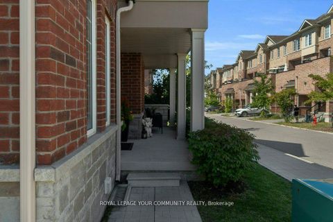 Photo 2 at 258 Harding Park Street, Glenway Estates, Newmarket Photo 2 at 258 Harding Park Street, Glenway Estates, Newmarket