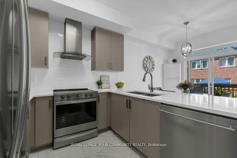 Photo 17 at 258 Harding Park Street, Glenway Estates, Newmarket
