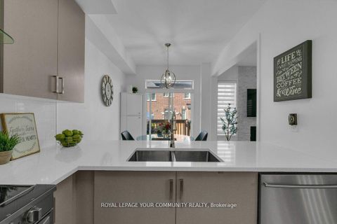 Photo 18 at 258 Harding Park Street, Glenway Estates, Newmarket