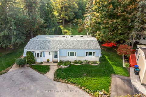 Photo 1 at 7 Sunset Cove, Rural Innisfil, Innisfil