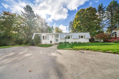 Photo 2 at 7 Sunset Cove, Rural Innisfil, Innisfil Photo 2 at 7 Sunset Cove, Rural Innisfil, Innisfil