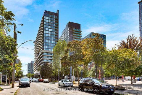 Photo 1 at 1621E - 36 LISGAR Street, Little Portugal, Toronto