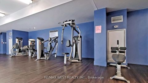 Photo 34 at 1621E - 36 LISGAR Street, Little Portugal, Toronto
