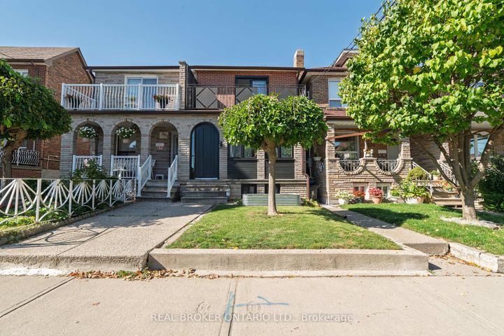 Photo 2 at 204 Earlscourt Avenue W, Davenport, Toronto