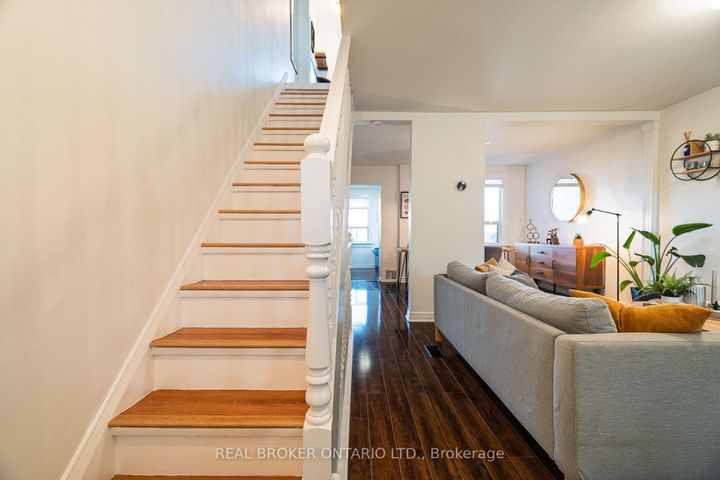 Photo 5 at 204 Earlscourt Avenue W, Davenport, Toronto