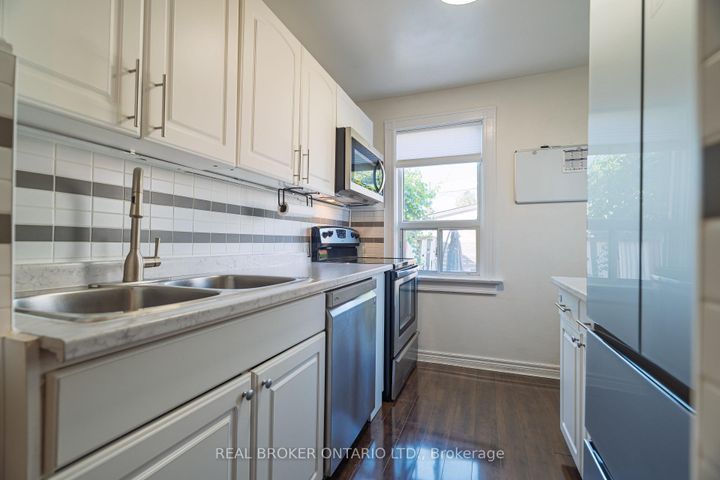 Photo 19 at 204 Earlscourt Avenue W, Davenport, Toronto