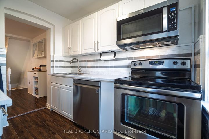 Photo 20 at 204 Earlscourt Avenue W, Davenport, Toronto