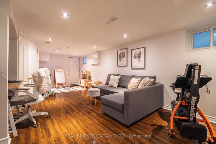 Photo 33 at 204 Earlscourt Avenue W, Davenport, Toronto