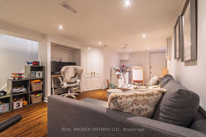 Photo 35 at 204 Earlscourt Avenue W, Davenport, Toronto