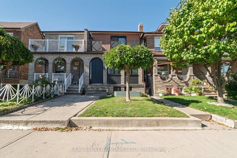 Photo 2 at 204 Earlscourt Avenue W, Davenport, Toronto