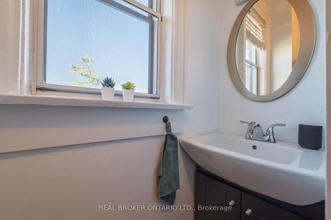 Photo 31 at 204 Earlscourt Avenue W, Davenport, Toronto