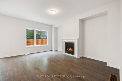 Photo 10 at 85 Danielle Moore Circle, Bendale, Toronto