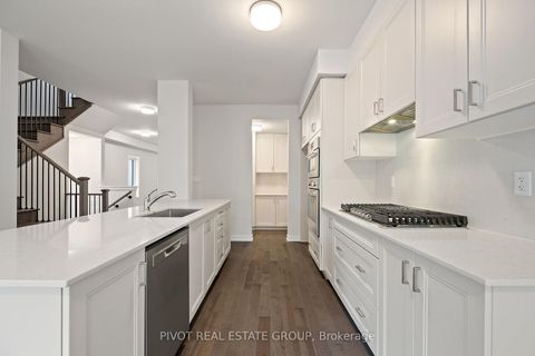 Photo 17 at 85 Danielle Moore Circle, Bendale, Toronto