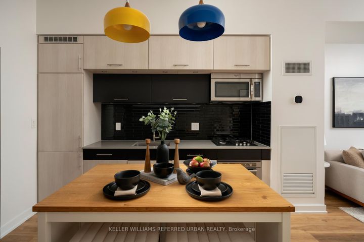 Photo 14 at 405 - 205 Manning Avenue, Bellwoods, Toronto