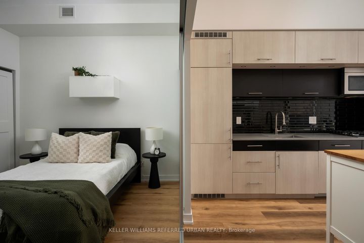 Photo 16 at 405 - 205 Manning Avenue, Bellwoods, Toronto