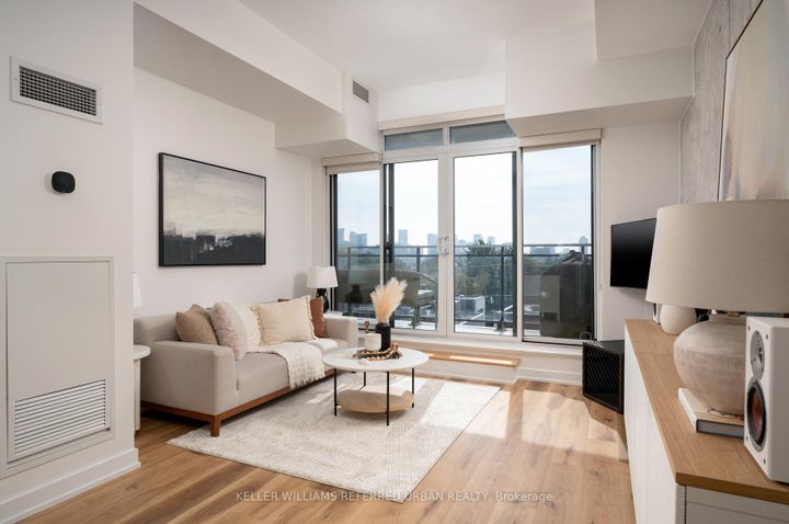Photo 18 at 405 - 205 Manning Avenue, Bellwoods, Toronto