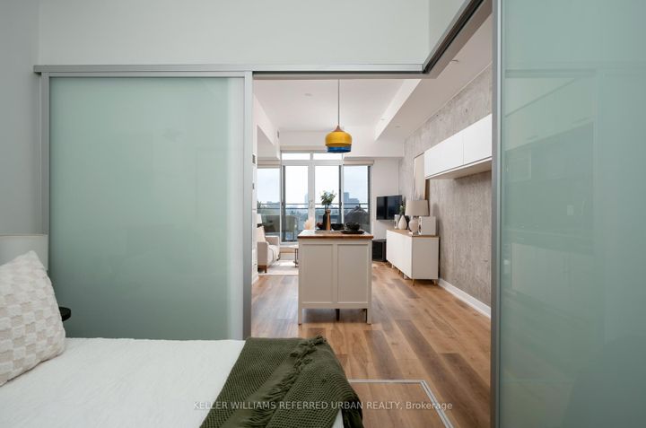 Photo 33 at 405 - 205 Manning Avenue, Bellwoods, Toronto