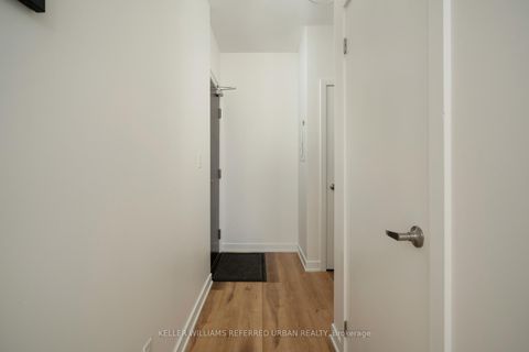 Photo 5 at 405 - 205 Manning Avenue, Bellwoods, Toronto