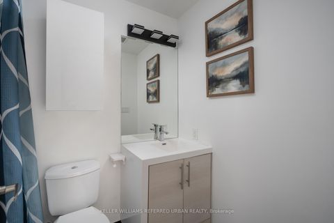 Photo 8 at 405 - 205 Manning Avenue, Bellwoods, Toronto