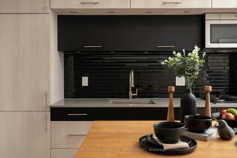 Photo 13 at 405 - 205 Manning Avenue, Bellwoods, Toronto