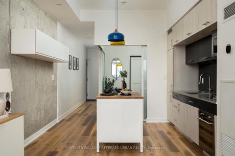 Photo 25 at 405 - 205 Manning Avenue, Bellwoods, Toronto