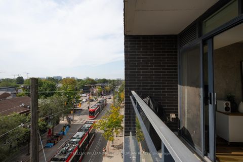 Photo 38 at 405 - 205 Manning Avenue, Bellwoods, Toronto