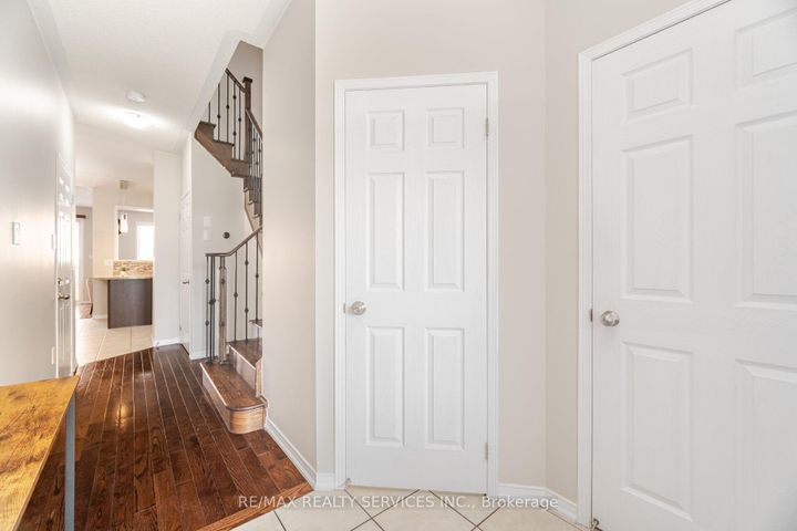 Photo 6 at 162 Sussexvale Drive, Wellington, Brampton