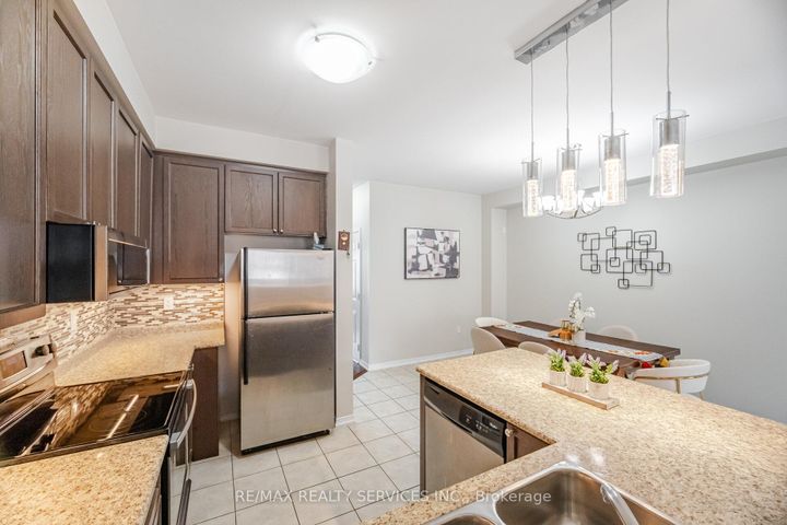 Photo 10 at 162 Sussexvale Drive, Wellington, Brampton