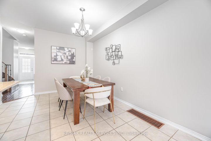 Photo 12 at 162 Sussexvale Drive, Wellington, Brampton