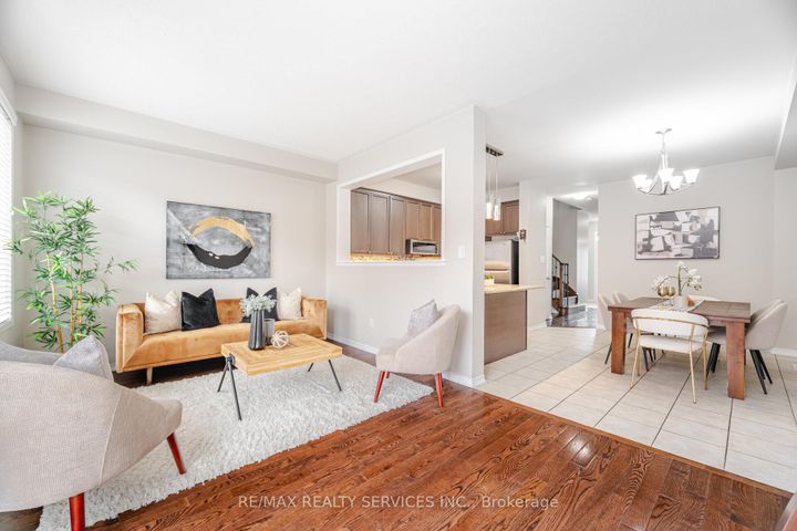 Photo 15 at 162 Sussexvale Drive, Wellington, Brampton