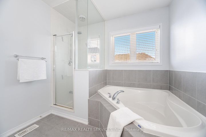 Photo 26 at 162 Sussexvale Drive, Wellington, Brampton